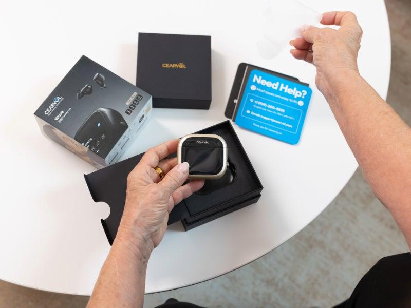 The Cearvol Wave hearing aid
