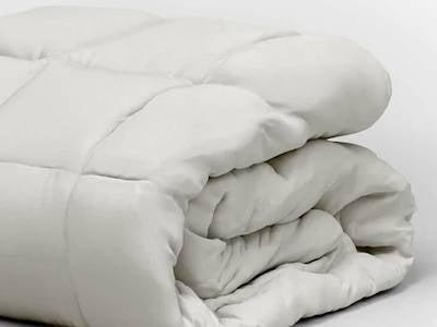 The Saatva Down Alternative Comforter