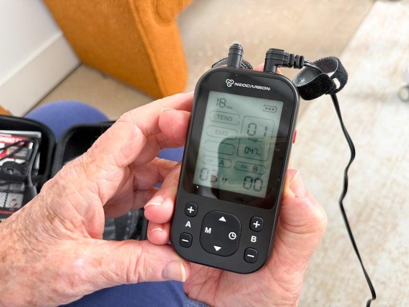 The user manual and electrode-placement manual of the Neocarbon TENS unit